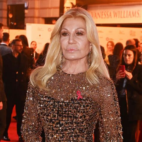 Donatella Versace Fans erkennen die Designerin nicht mehr wieder